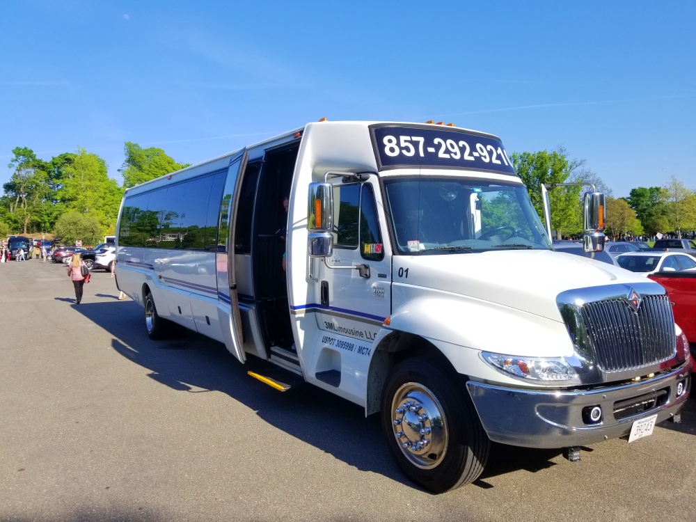 Party Bus Rentals - The Hottest Trend in Transportation
